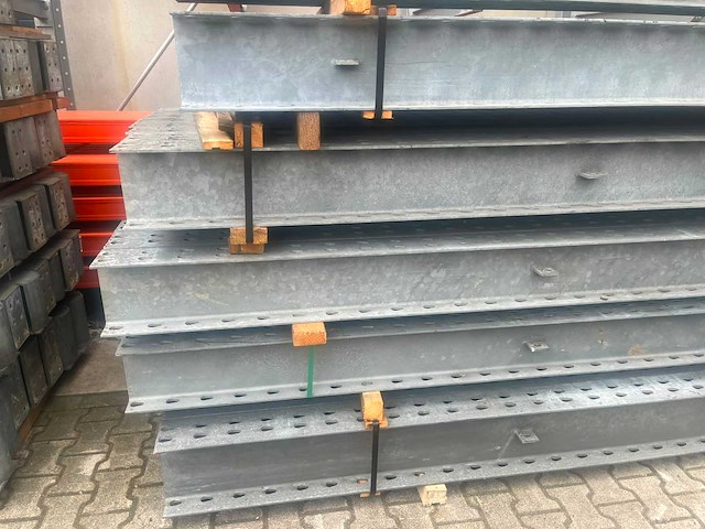 Draagarmstelling enkelzijdig 8x24 - afbeelding 9 van  9