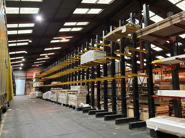 Draagarmstelling enkelzijdig 8x24 - afbeelding 1 van  19