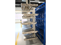 Draagarmstelling met 5 rvs filling station lcd cellen vulbeds - afbeelding 5 van  6