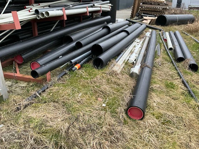 Draagarmstelling met agru en george fischer kunststof buizen - afbeelding 11 van  17