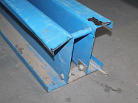 Draagarmstelling met drie x twee armen met lengte 100 cm, hoogte 252 cm, twee legbladen en zijwand. - afbeelding 5 van  5