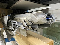 Draagarmstelling met inhoud waaronder; keralit gevelbekleding, vensterbanken en profielen - afbeelding 14 van  27