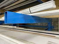 Draagarmstelling met inhoud waaronder; keralit gevelbekleding, vensterbanken en profielen - afbeelding 24 van  27