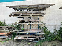Draagarmstelling met inhoud - afbeelding 1 van  4