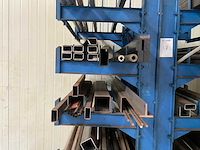 Draagarmstelling met inhoud - afbeelding 6 van  10