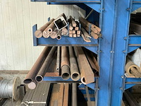 Draagarmstelling met inhoud - afbeelding 8 van  10