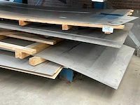 Draagarmstelling met rvs plaatmateriaal - afbeelding 8 van  8