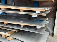 Draagarmstelling met rvs plaatmateriaal - afbeelding 7 van  8