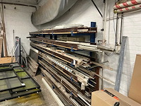 Draagarmstelling met tochtstrip en diverse kozijnonderdelen - afbeelding 1 van  10