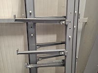 Draagarmstelling, overtoom - afbeelding 3 van  5