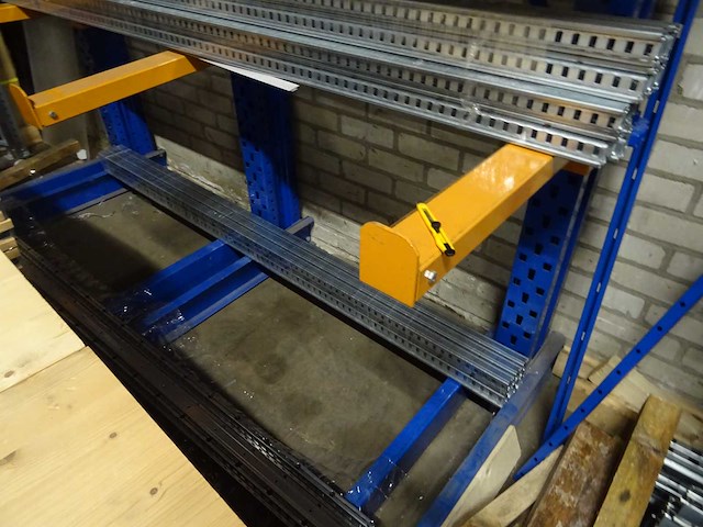 Draagarmstelling - afbeelding 2 van  2