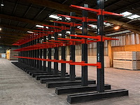 Draagarmstellingen, palletstellingen, legbordstelling, roosters, magazijnbakken en magazijn toebehoren