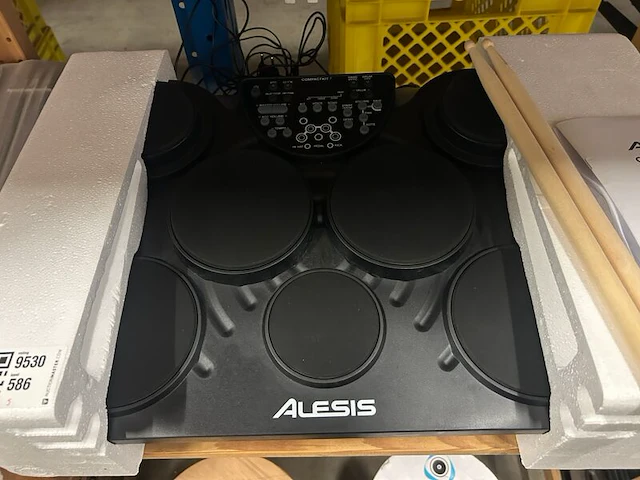 Draagbaar elektronisch tafel-drumstel, alesis - afbeelding 2 van  6