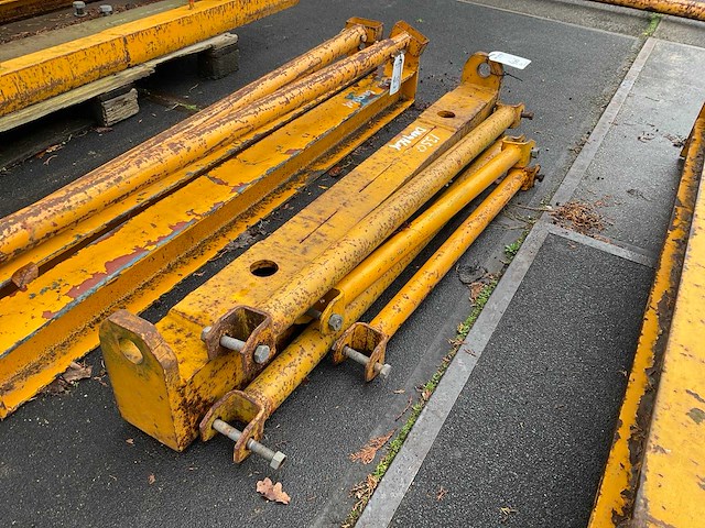 Draagbalk met uithouders - afbeelding 1 van  2