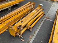 Draagbalk met uithouders - afbeelding 1 van  2