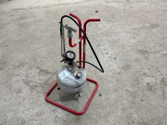 Draagbare bandenpomp 12l - afbeelding 1 van  3