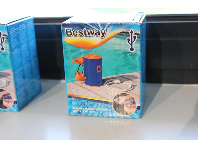 Draagbare usb-pompjes bestway. - afbeelding 1 van  2