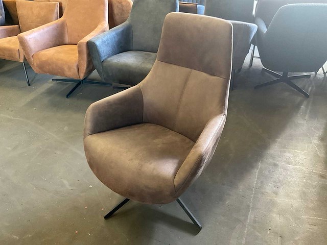 Draaibare fauteuil - afbeelding 1 van  4