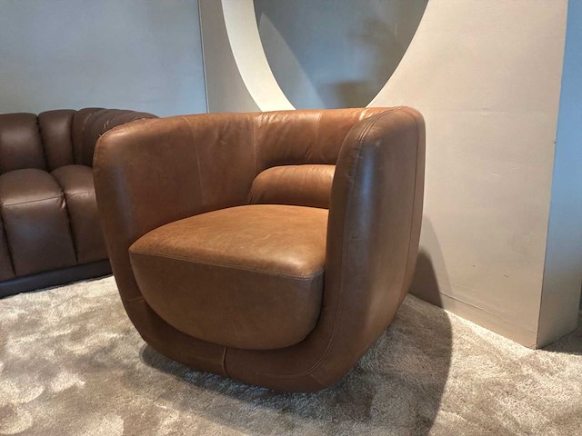 Draaibare leren fauteuil - afbeelding 3 van  9