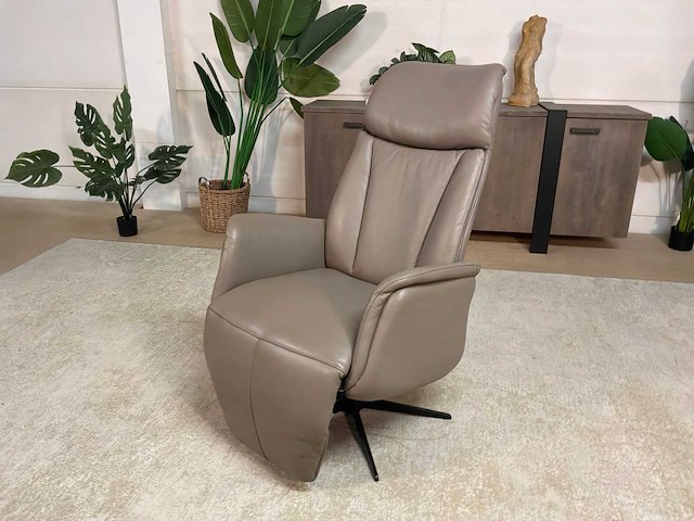 Draaibare leren relax fauteuil - afbeelding 2 van  7