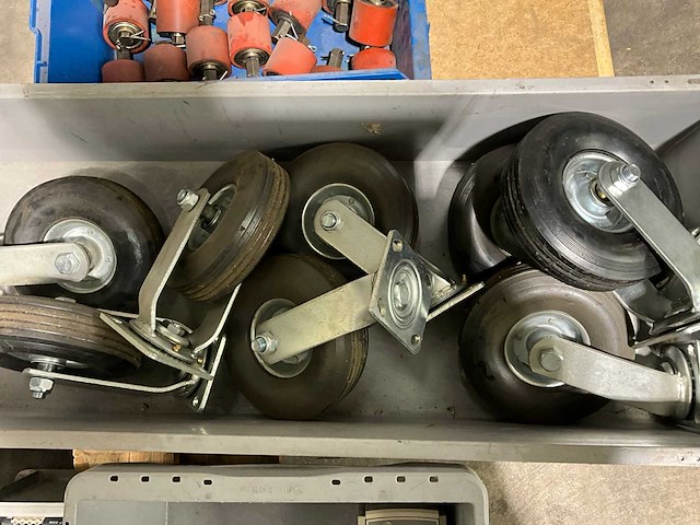 Draaibare wielen 8 x 2,50 mm (x8) - afbeelding 2 van  4