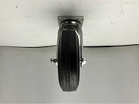 Draaibare wielen 8 x 2,50 mm (x8) - afbeelding 3 van  4