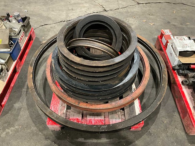 Draaikrans (12x) - afbeelding 1 van  6