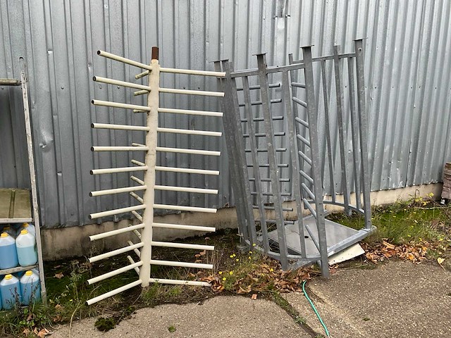 Draaipoort gegalvaniseerd staal - afbeelding 1 van  6