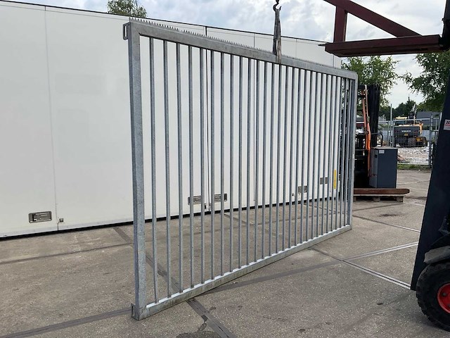 Draaipoort - afbeelding 2 van  5