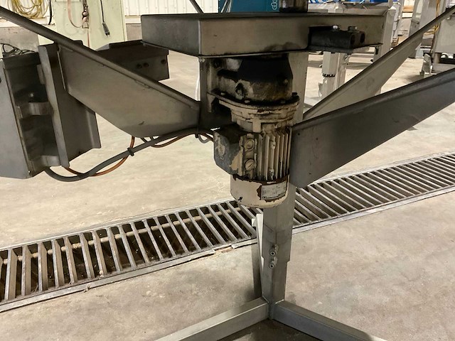 Draaitafel - afbeelding 2 van  2