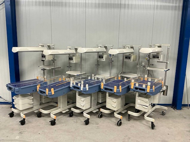 Dräger - babytherm 8000 - babywarmer - afbeelding 2 van  4