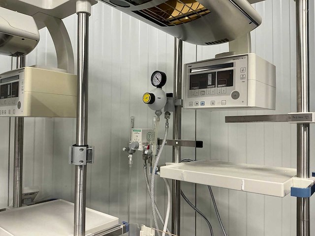 Dräger - babytherm 8000 - babywarmer - afbeelding 4 van  4