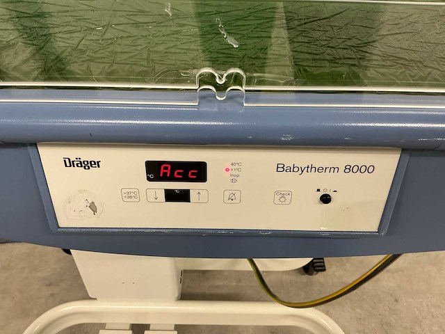 Dräger - babytherm 8000 wb - babywarmer - afbeelding 4 van  5