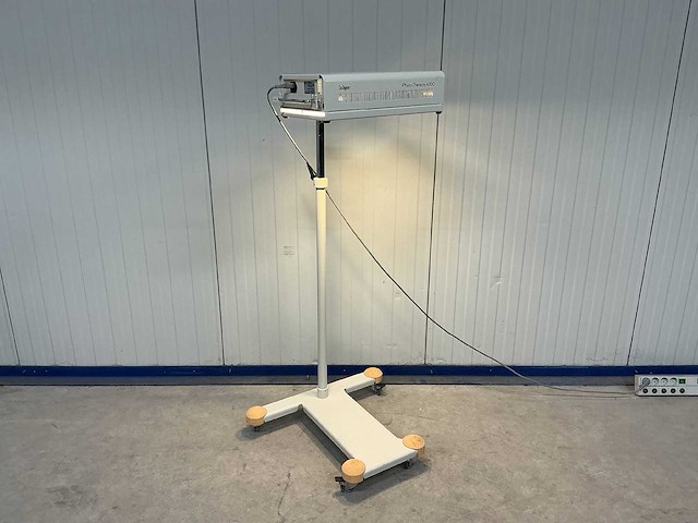 Dräger - photo-therapy 4000 - fototherapielamp - afbeelding 2 van  5