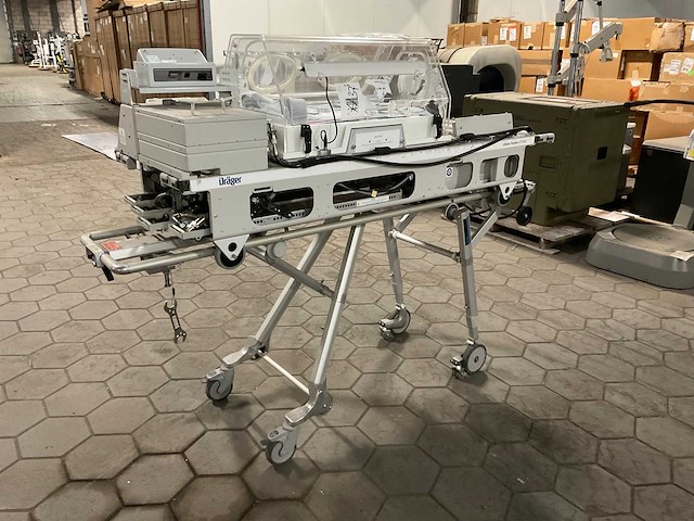 Dräger globe-trotter gt5400 neonataal transport systeem - afbeelding 1 van  12