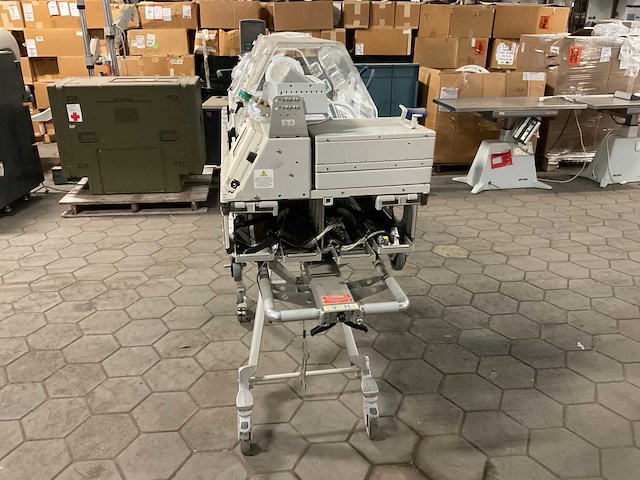 Dräger globe-trotter gt5400 neonataal transport systeem - afbeelding 11 van  12