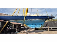 Dragon - classic sailing boat