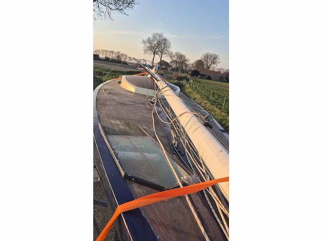 Dragon - classic sailing boat - afbeelding 8 van  11