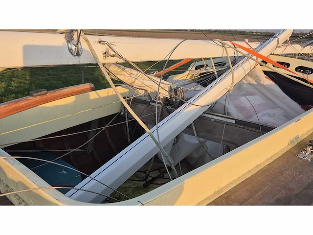 Dragon - classic sailing boat - afbeelding 11 van  11