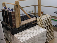 Drainage-/noppenplaat van kunststof, 21 stuks op pallet. afmeting 120 x 80 cm. - afbeelding 2 van  3