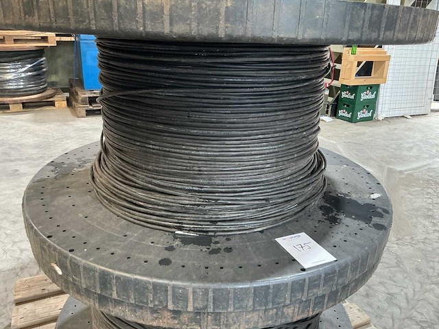 Draka-kabel op spoel draad, kabels en snoeren - afbeelding 2 van  5