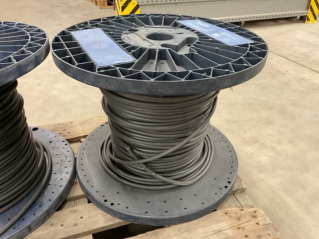 Draka vult dca-s2 4g2.5mm2 haspel installatiekabel - afbeelding 1 van  1