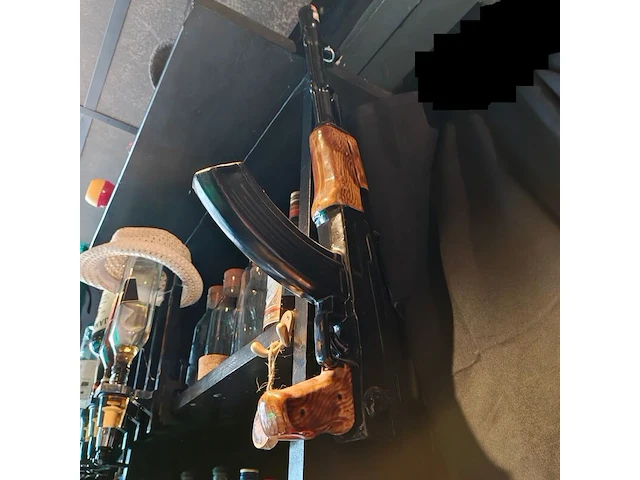 Drank fles model "kalasjnikov" - afbeelding 2 van  2