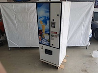 Drankautomaat - cola - verkoopautomaat - afbeelding 1 van  5