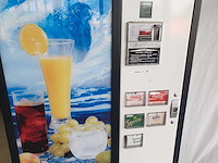 Drankautomaat - cola - verkoopautomaat - afbeelding 3 van  5