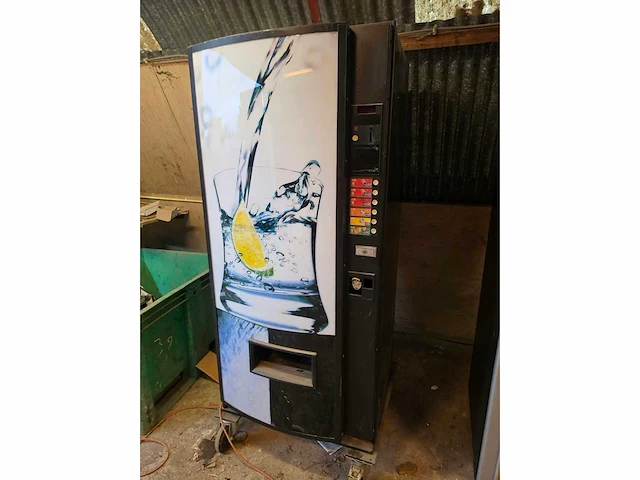 Drankenautomaat en snackautomaat - afbeelding 1 van  4