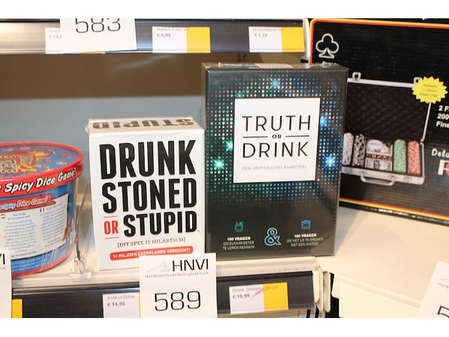 Drankspellen drunk stoned or stupid en truth or drink, leeftijd 18+. - afbeelding 1 van  2