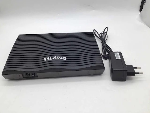 Draytek vigor 2925 wifi, router & switch - afbeelding 1 van  3