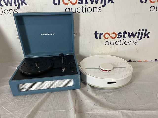 Dreame d9 smart - robotstofzuiger met dweilfunctie + crosley voyager retro - platenspeler - washed blue - afbeelding 1 van  1