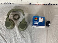 Dreame robotstofzuiger | fitbit charge 6 | fresh 'n rebel koptelefoon | fritz repeater 601 - afbeelding 2 van  2